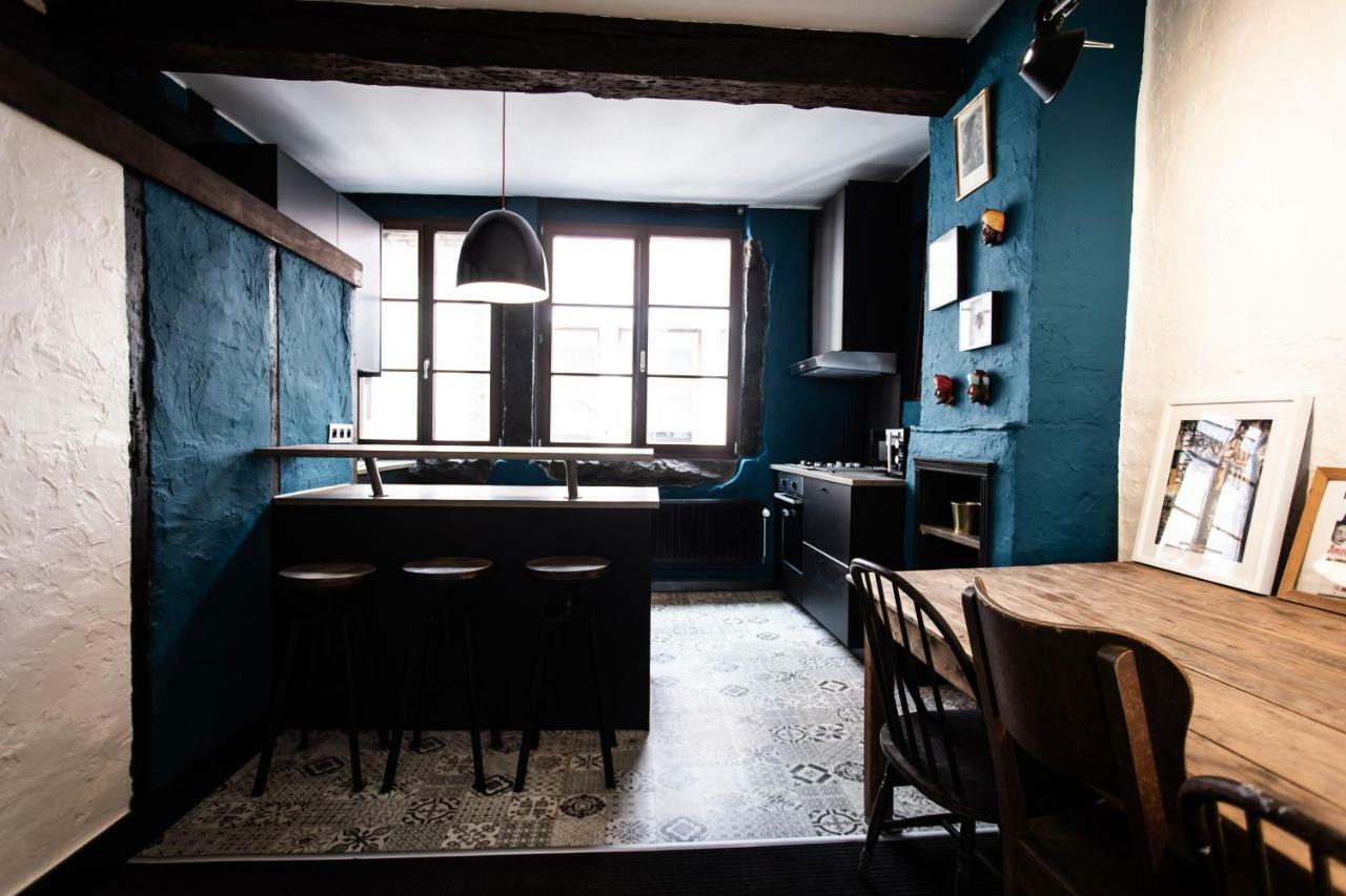 Appartement Atypique - Coeur Historique De Liege Luaran gambar